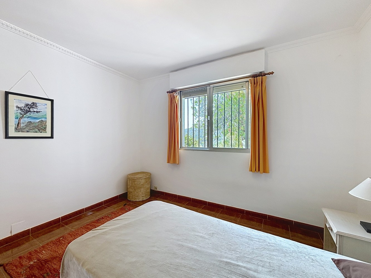  te koop in Alcaucín | 4 slaapkamers H5070583