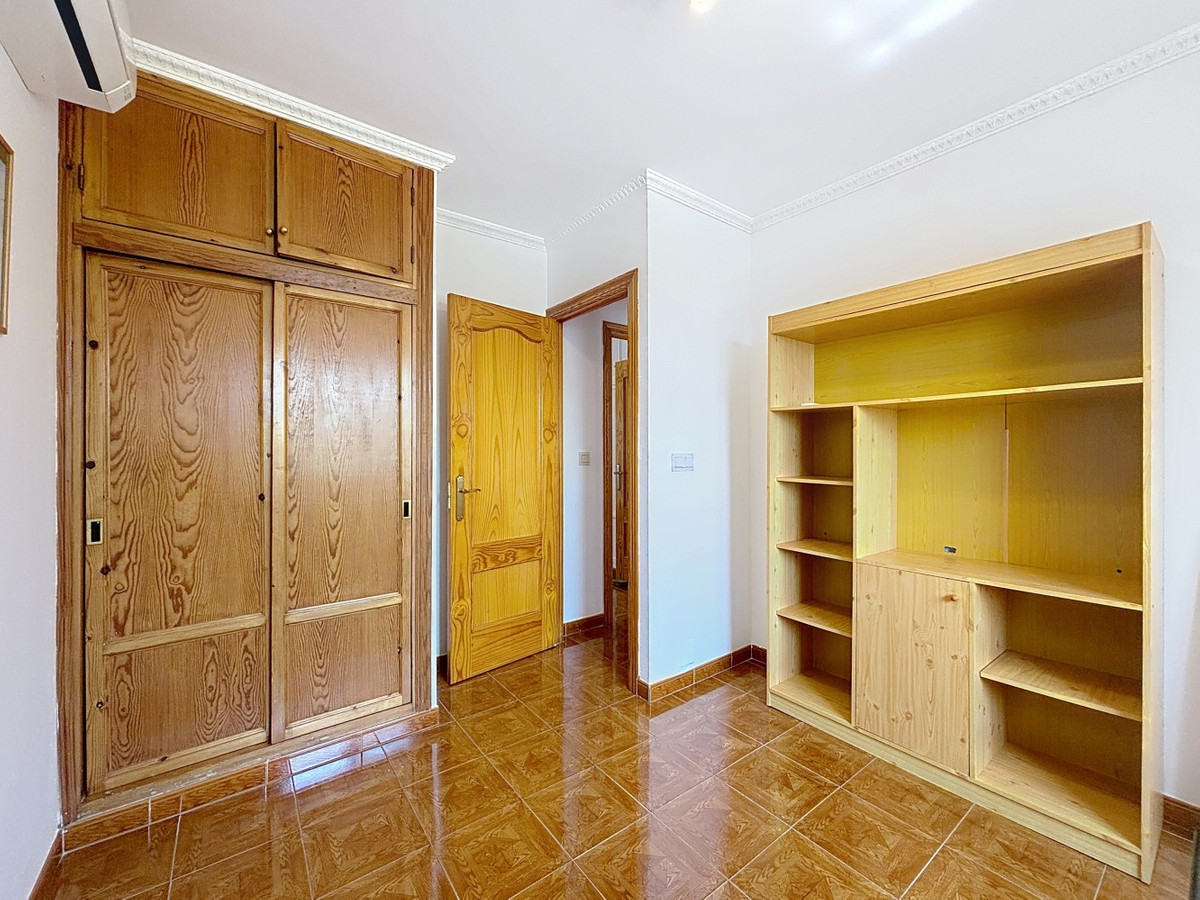  te koop in Alcaucín | 4 slaapkamers H5070583