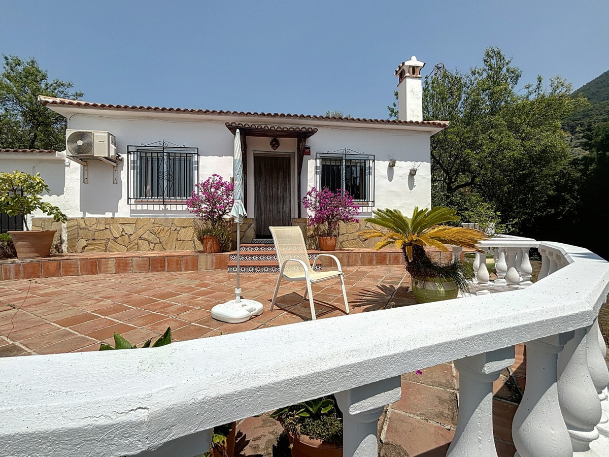  te koop in Alcaucín | 4 slaapkamers H5070583