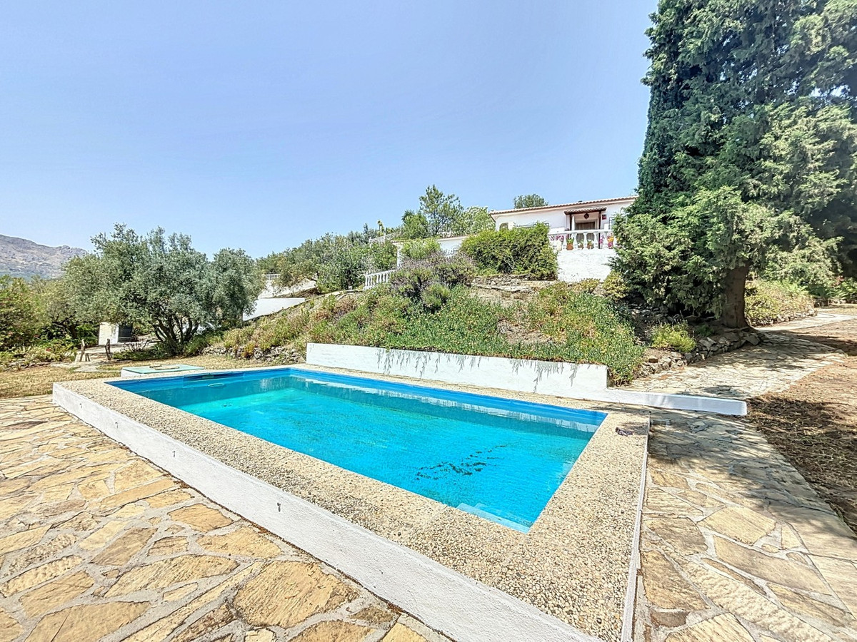  te koop in Alcaucín | 4 slaapkamers H5070583