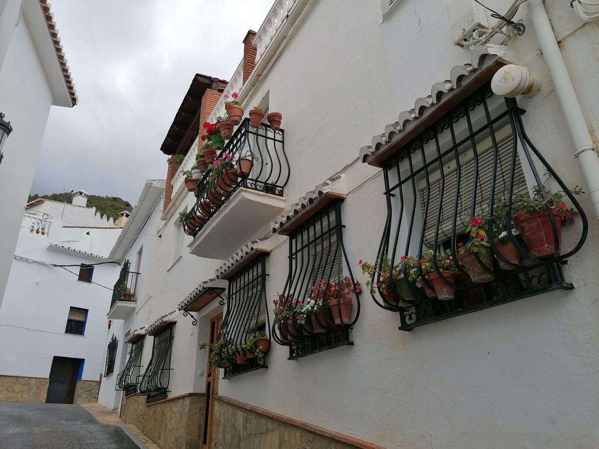 Townhouse te koop in Alcaucín | 3 slaapkamers H5076145