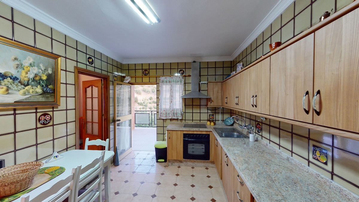 Huis te koop in Alcaucín | 10 slaapkamers H5125291