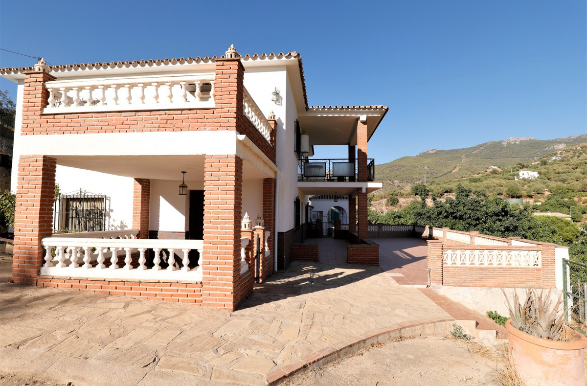 Huis te koop in Alcaucín | 10 slaapkamers H5125291