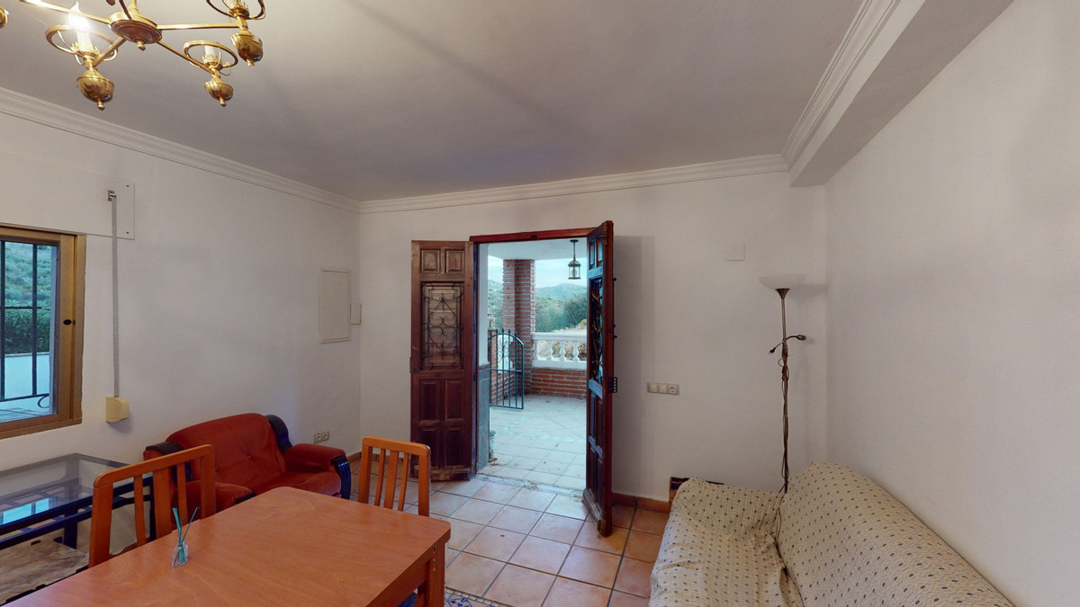 Huis te koop in Alcaucín | 10 slaapkamers H5125291