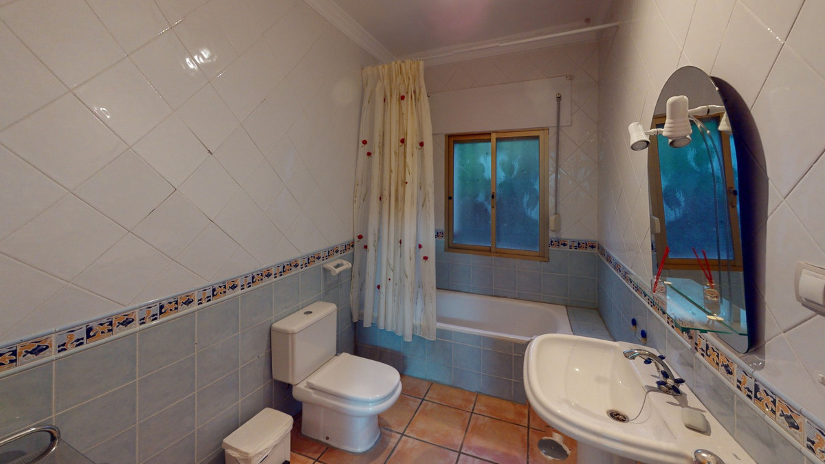 Huis te koop in Alcaucín | 10 slaapkamers H5125291