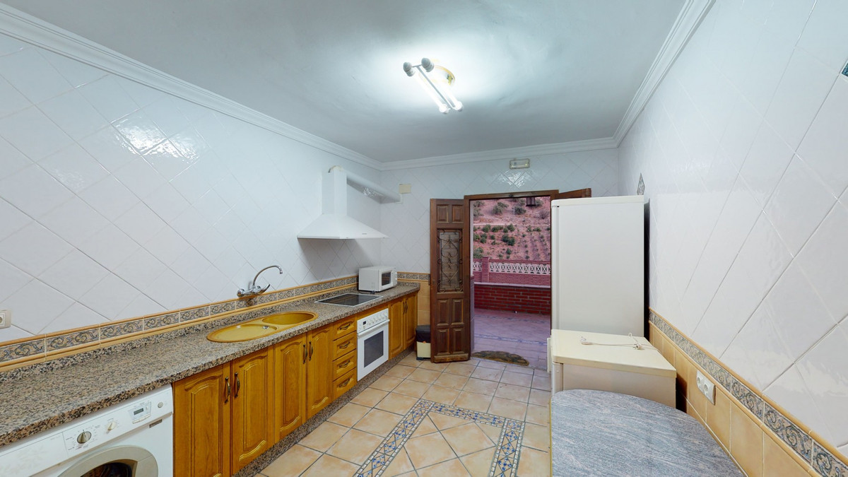 Huis te koop in Alcaucín | 10 slaapkamers H5125291