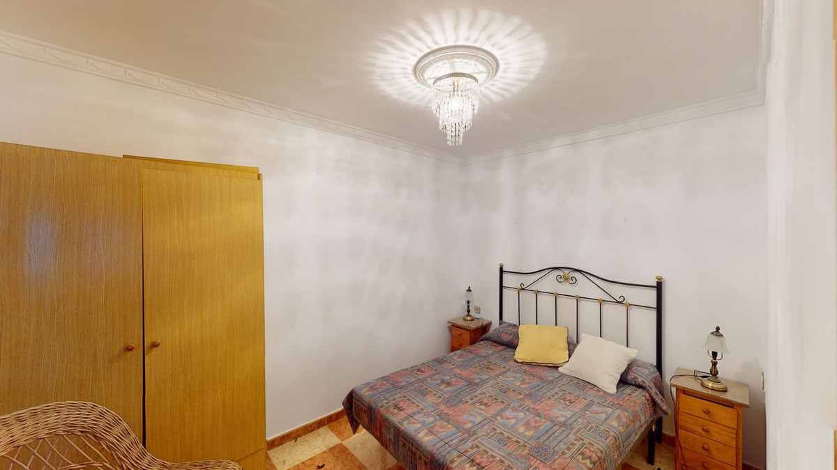 Huis te koop in Alcaucín | 10 slaapkamers H5125291