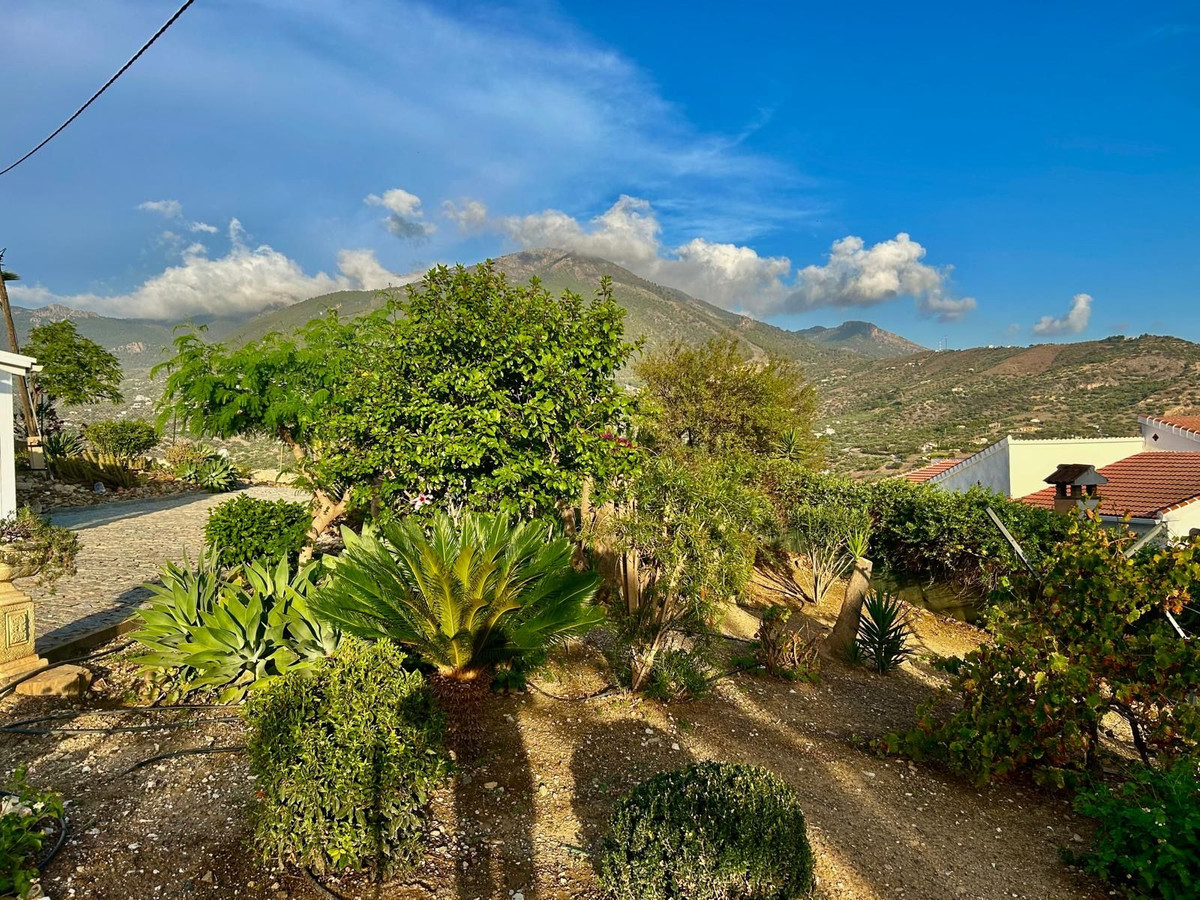 Huis te koop in Alcaucín | 3 slaapkamers H5179999