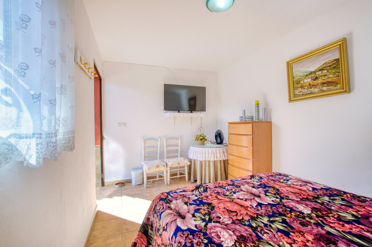 Finca - Cortijo te koop in Alcaucín | 4 slaapkamers H5322238