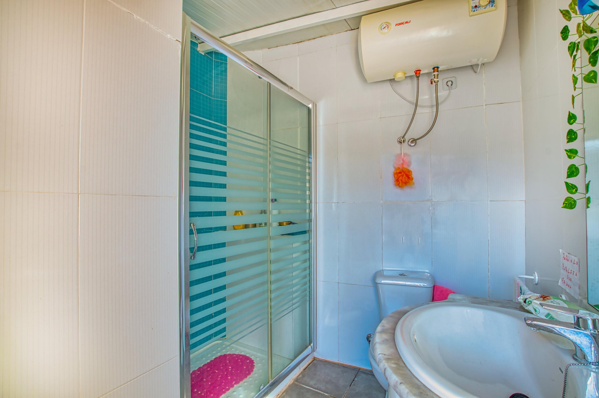 Finca - Cortijo te koop in Alcaucín | 4 slaapkamers H5322238