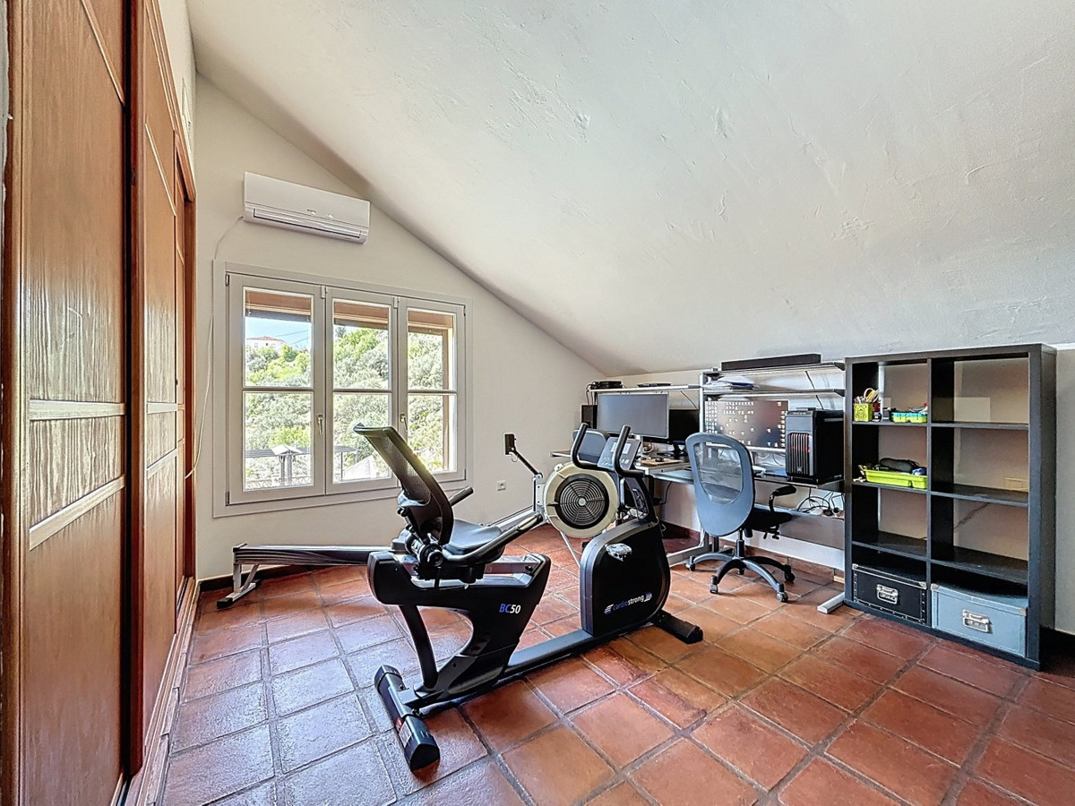 Property main view 33