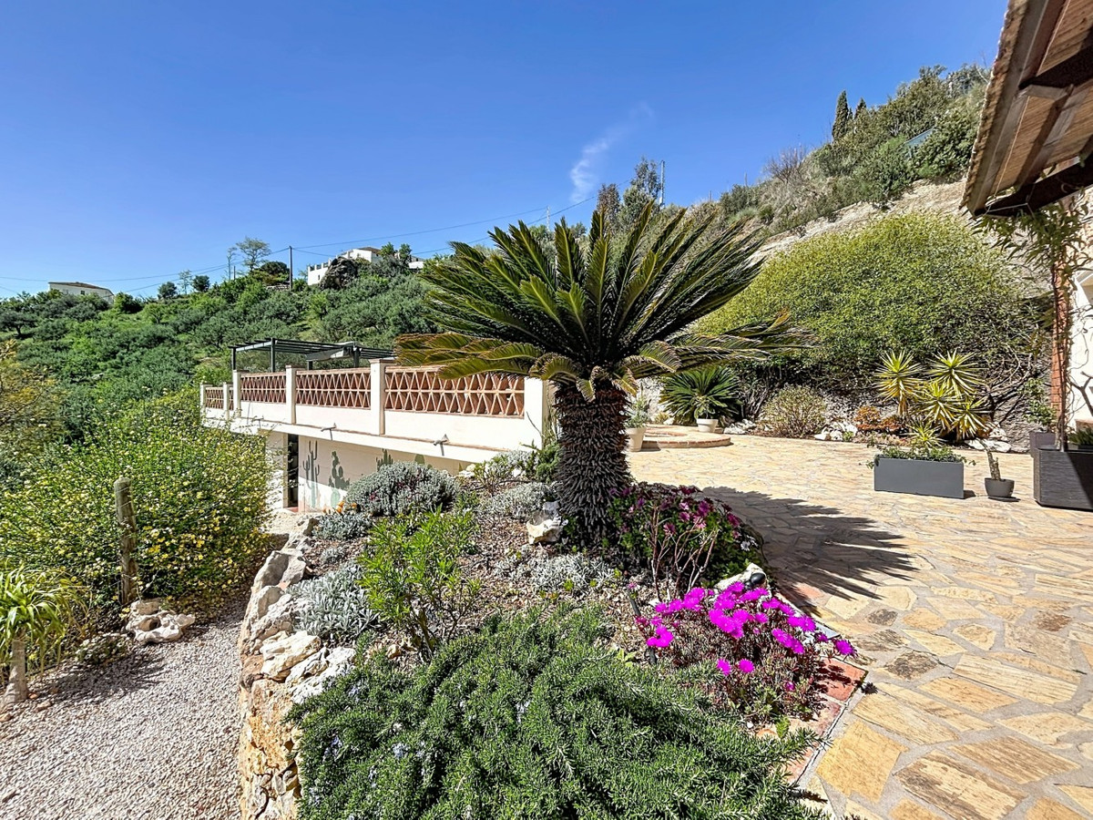 Property main view 44