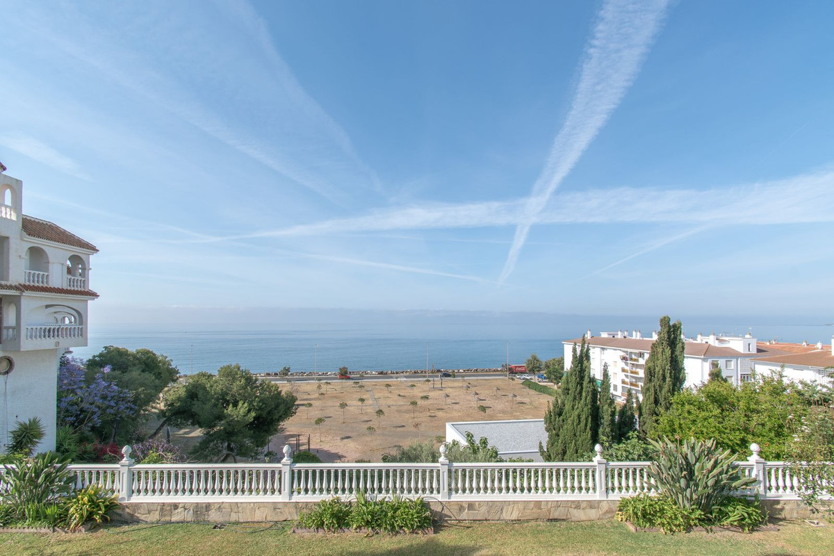 Vrijstaande Villa in Algarrobo-10