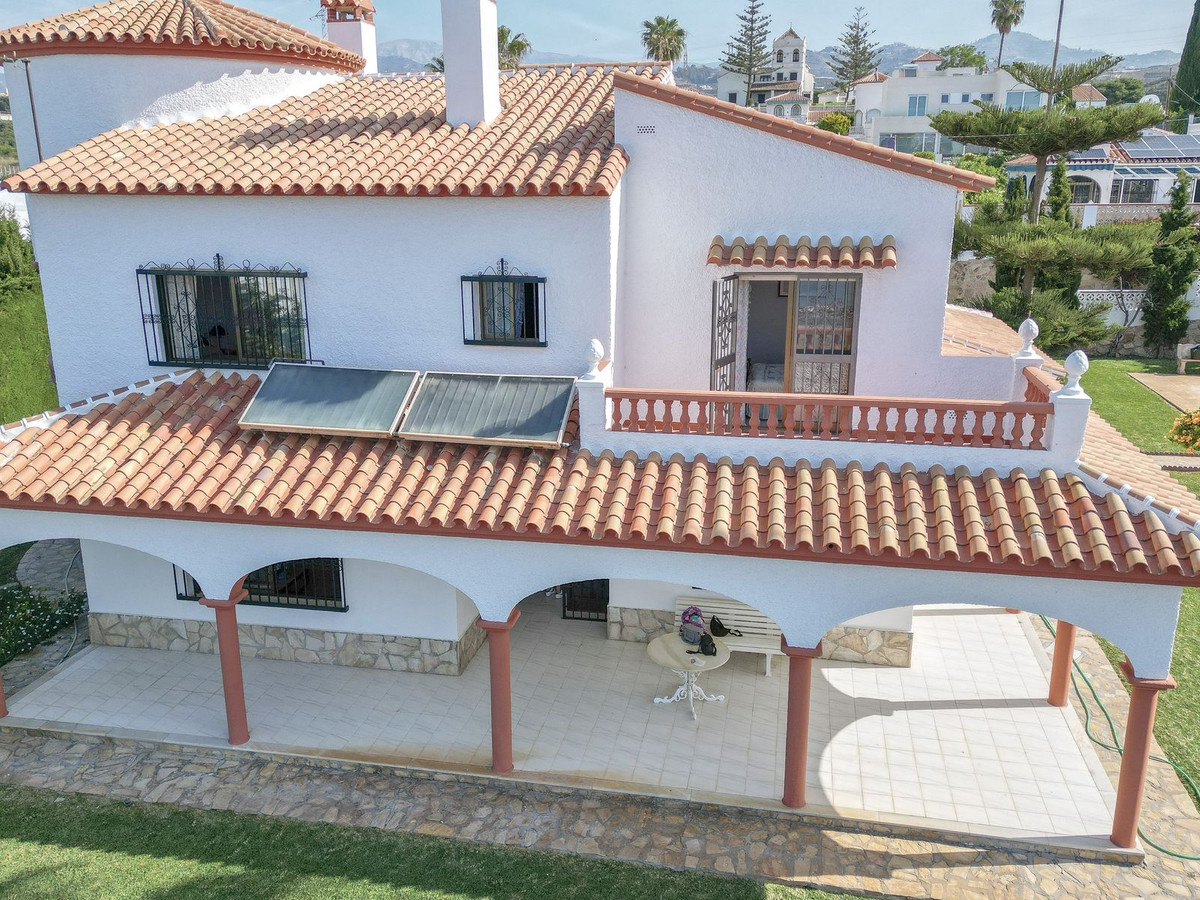 Vrijstaande Villa in Algarrobo-28