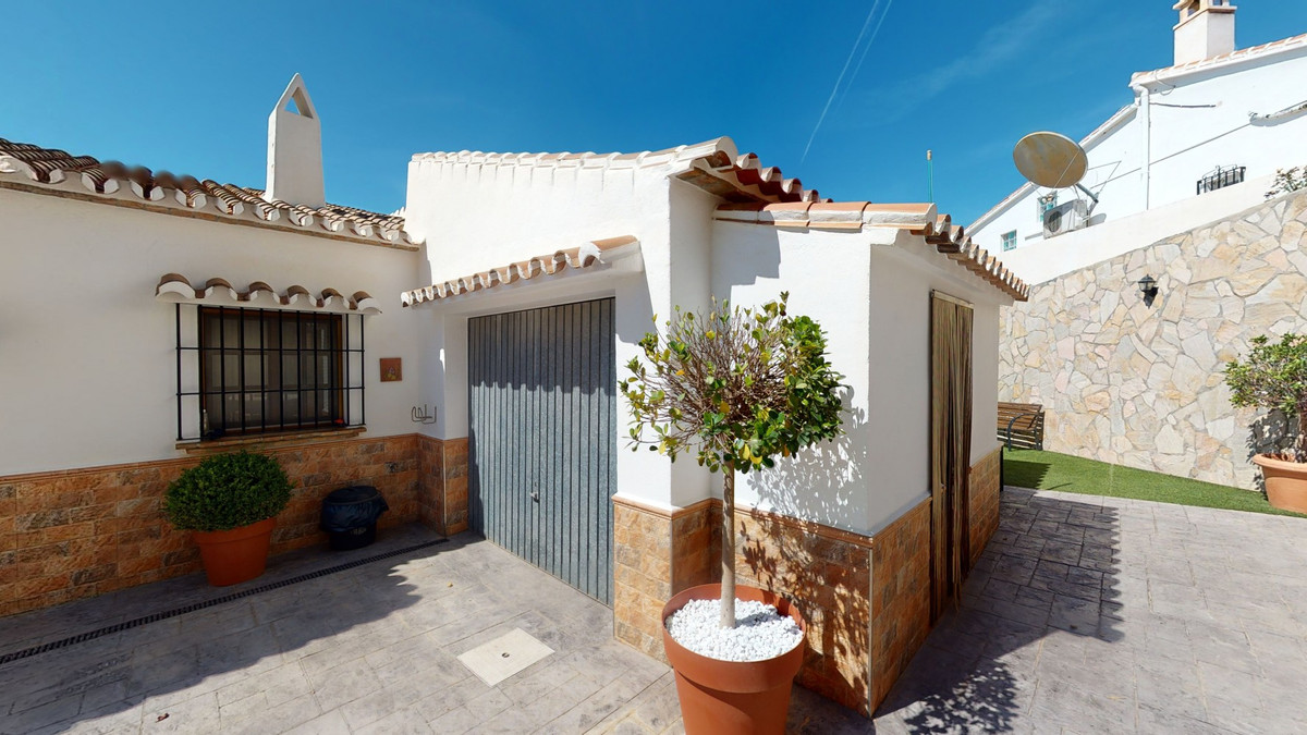 Vrijstaande Villa in Algarrobo-10