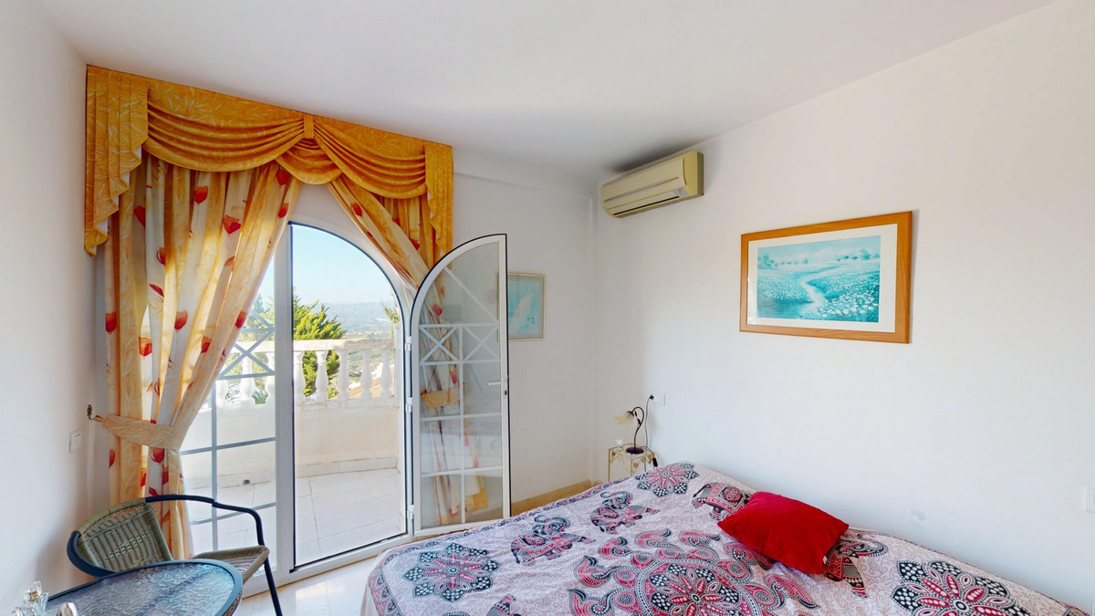 Vrijstaande Villa in Algarrobo-25