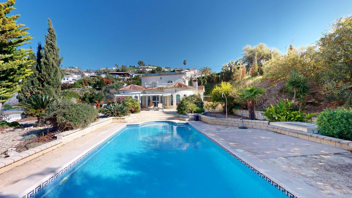 Vrijstaande Villa in Algarrobo-32