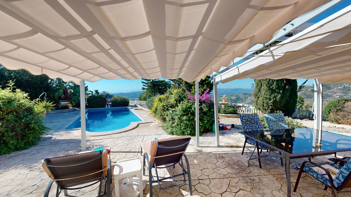 Vrijstaande Villa in Algarrobo-33