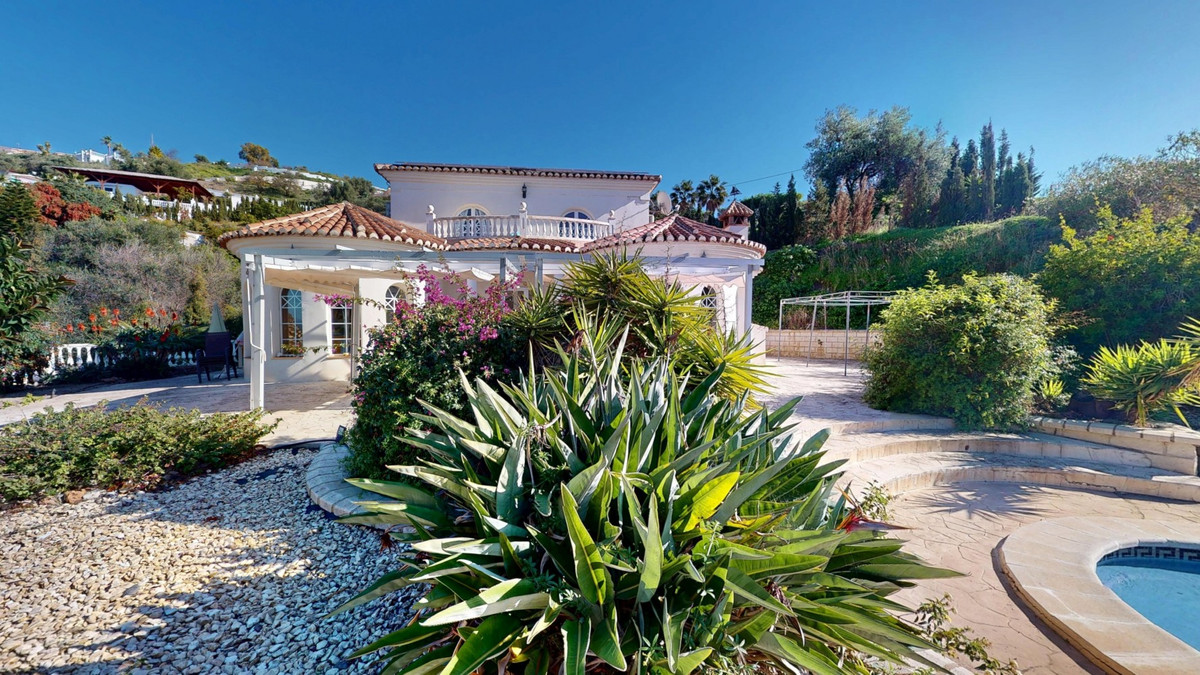 Vrijstaande Villa in Algarrobo-35