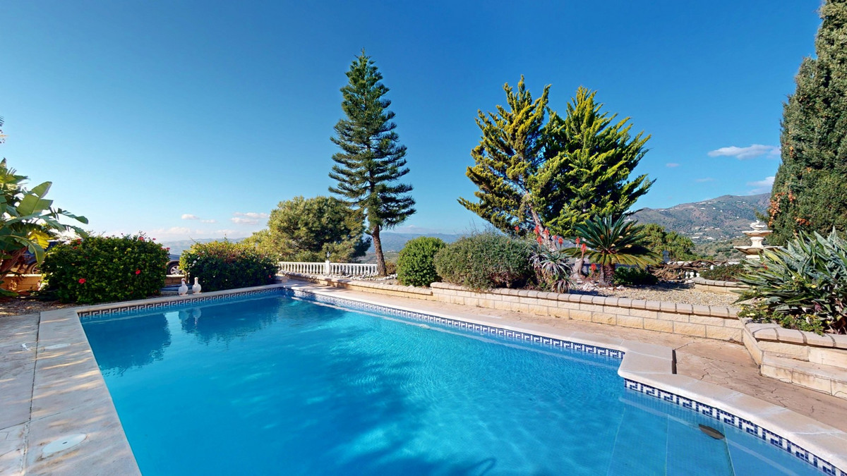 Vrijstaande Villa in Algarrobo-36