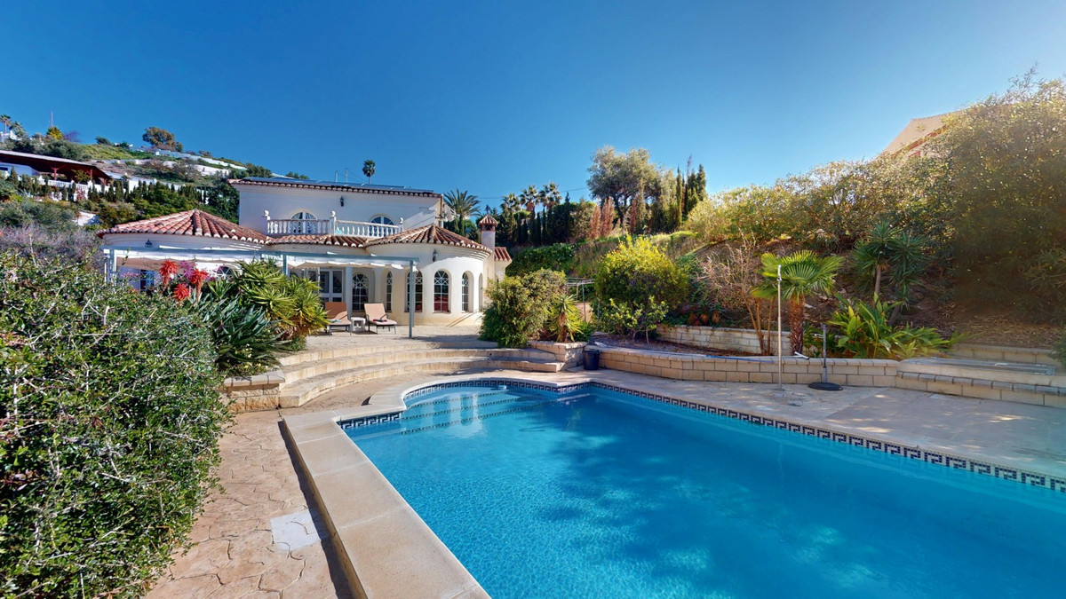 Vrijstaande Villa in Algarrobo-38