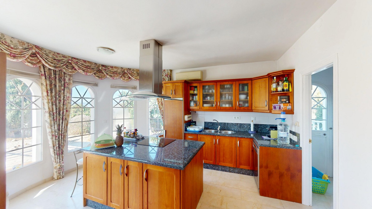 Vrijstaande Villa in Algarrobo-9