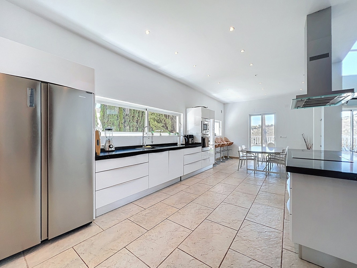 Detached Villa te koop in Algarrobo | 7 slaapkamers H5064166