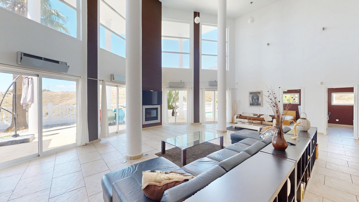 Detached Villa te koop in Algarrobo | 7 slaapkamers H5064166