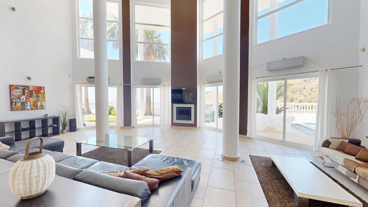 Detached Villa te koop in Algarrobo | 7 slaapkamers H5064166