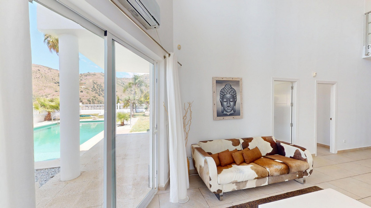 Detached Villa te koop in Algarrobo | 7 slaapkamers H5064166
