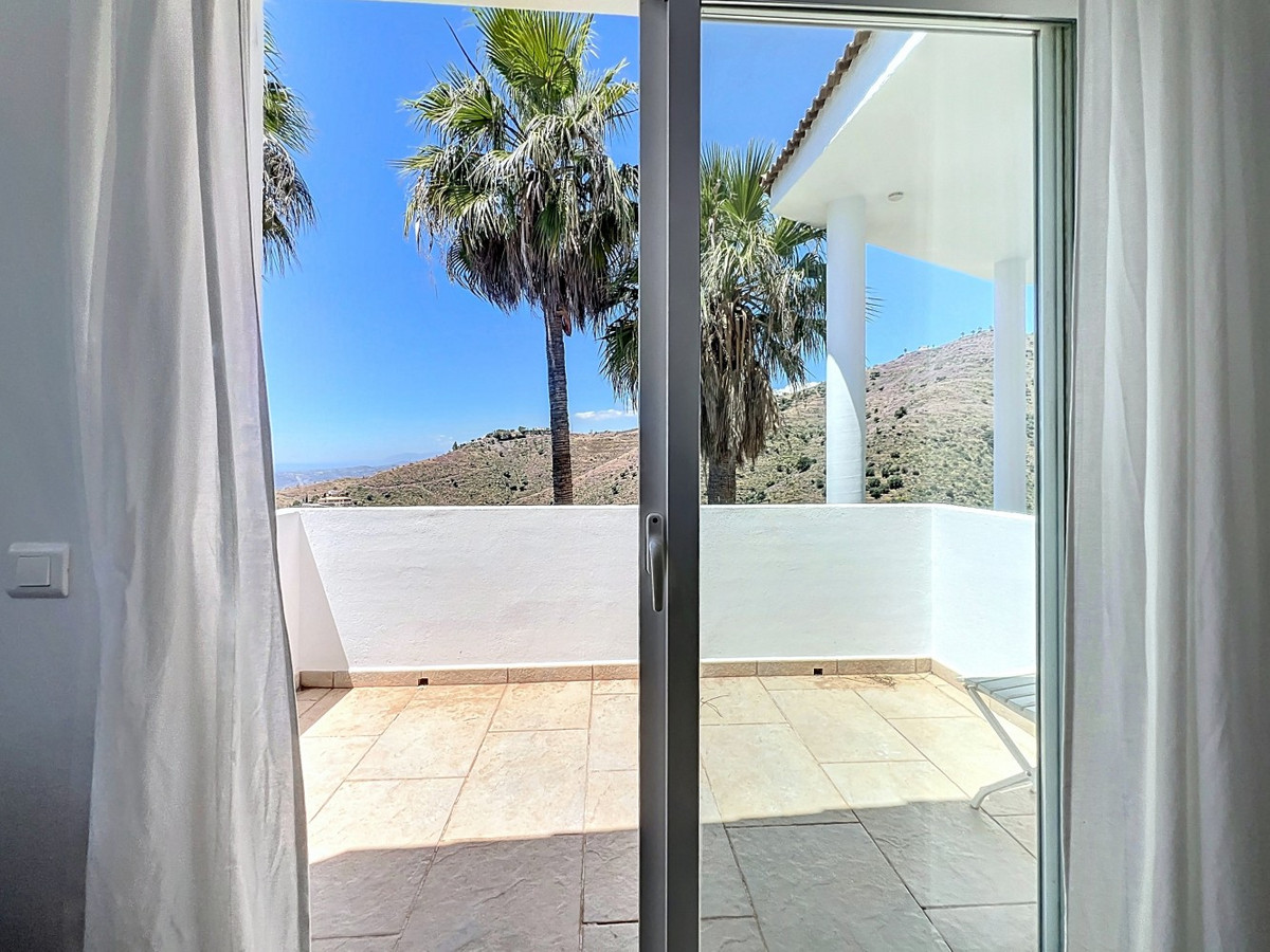 Detached Villa te koop in Algarrobo | 7 slaapkamers H5064166