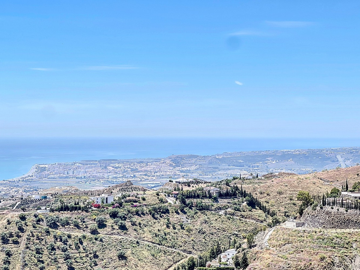 Detached Villa te koop in Algarrobo | 7 slaapkamers H5064166