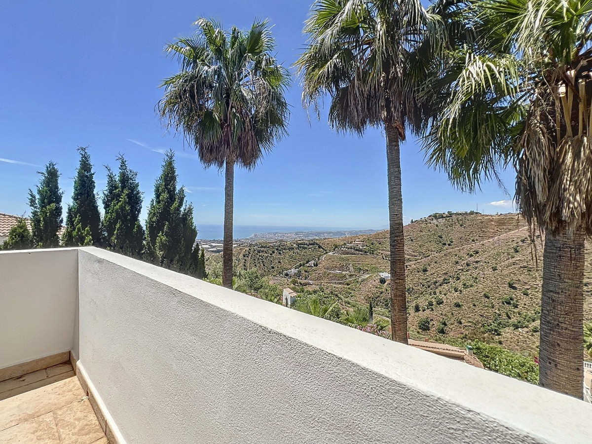 Detached Villa te koop in Algarrobo | 7 slaapkamers H5064166