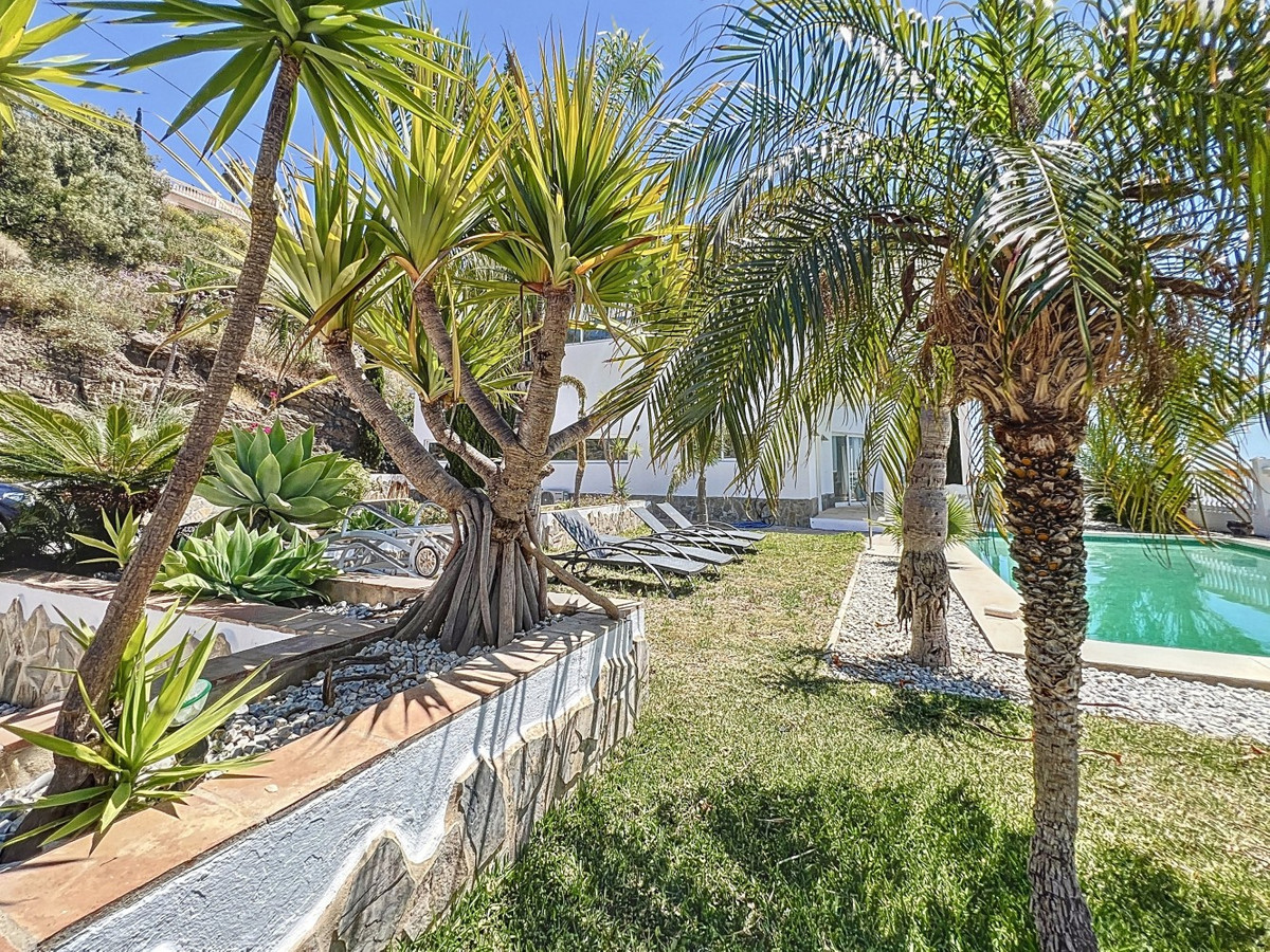 Detached Villa te koop in Algarrobo | 7 slaapkamers H5064166