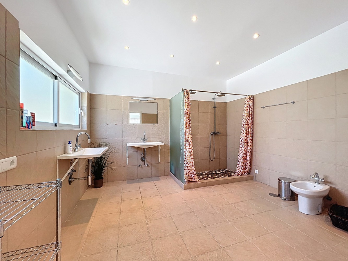 Detached Villa te koop in Algarrobo | 7 slaapkamers H5064166