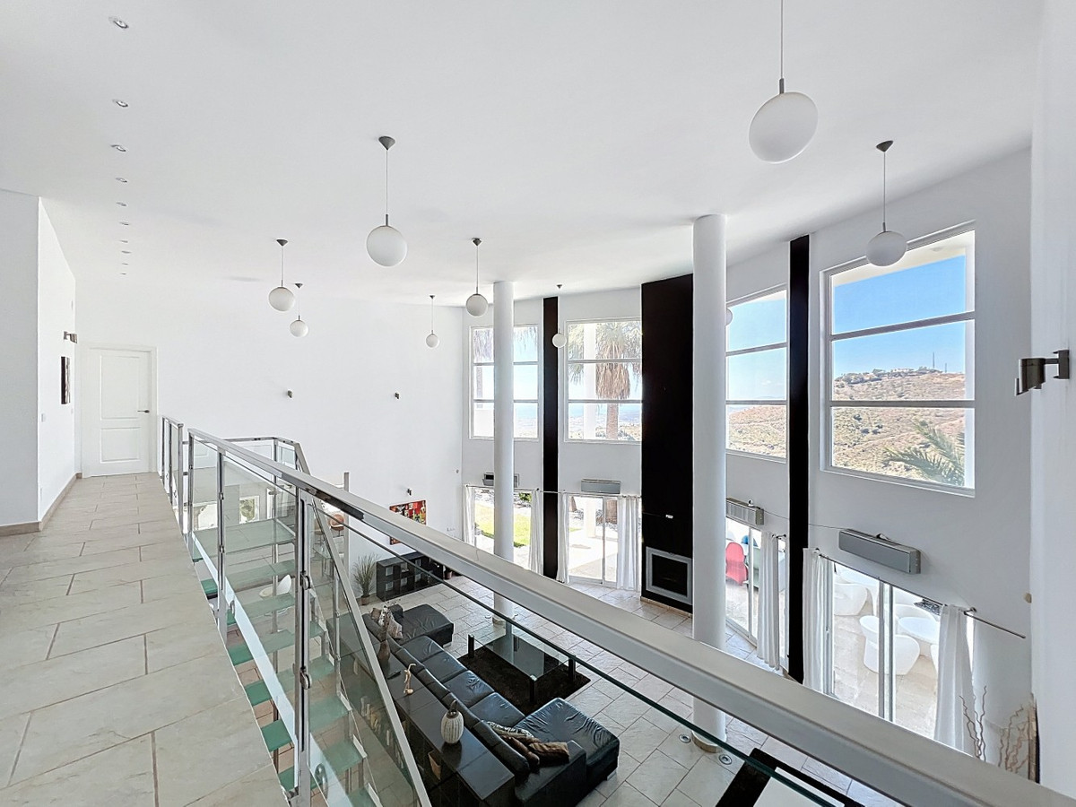 Detached Villa te koop in Algarrobo | 7 slaapkamers H5064166