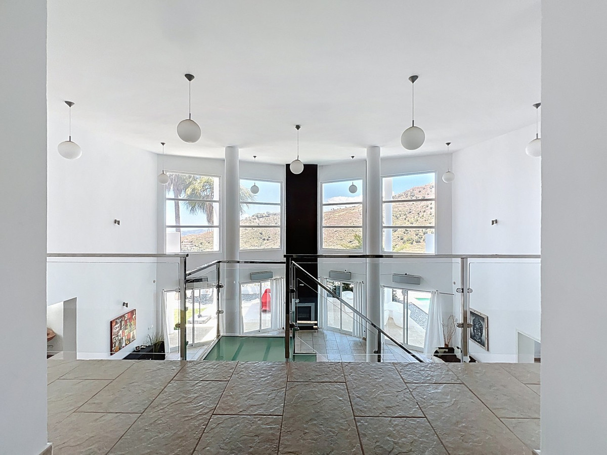 Detached Villa te koop in Algarrobo | 7 slaapkamers H5064166