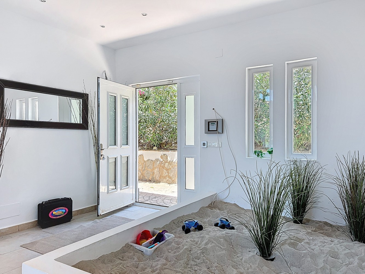 Detached Villa te koop in Algarrobo | 7 slaapkamers H5064166