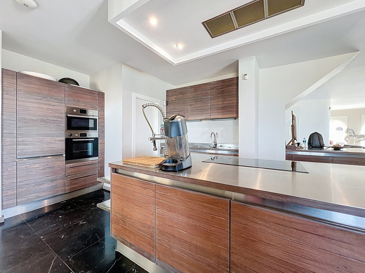 Detached Villa te koop in Algarrobo | 6 slaapkamers H5064178