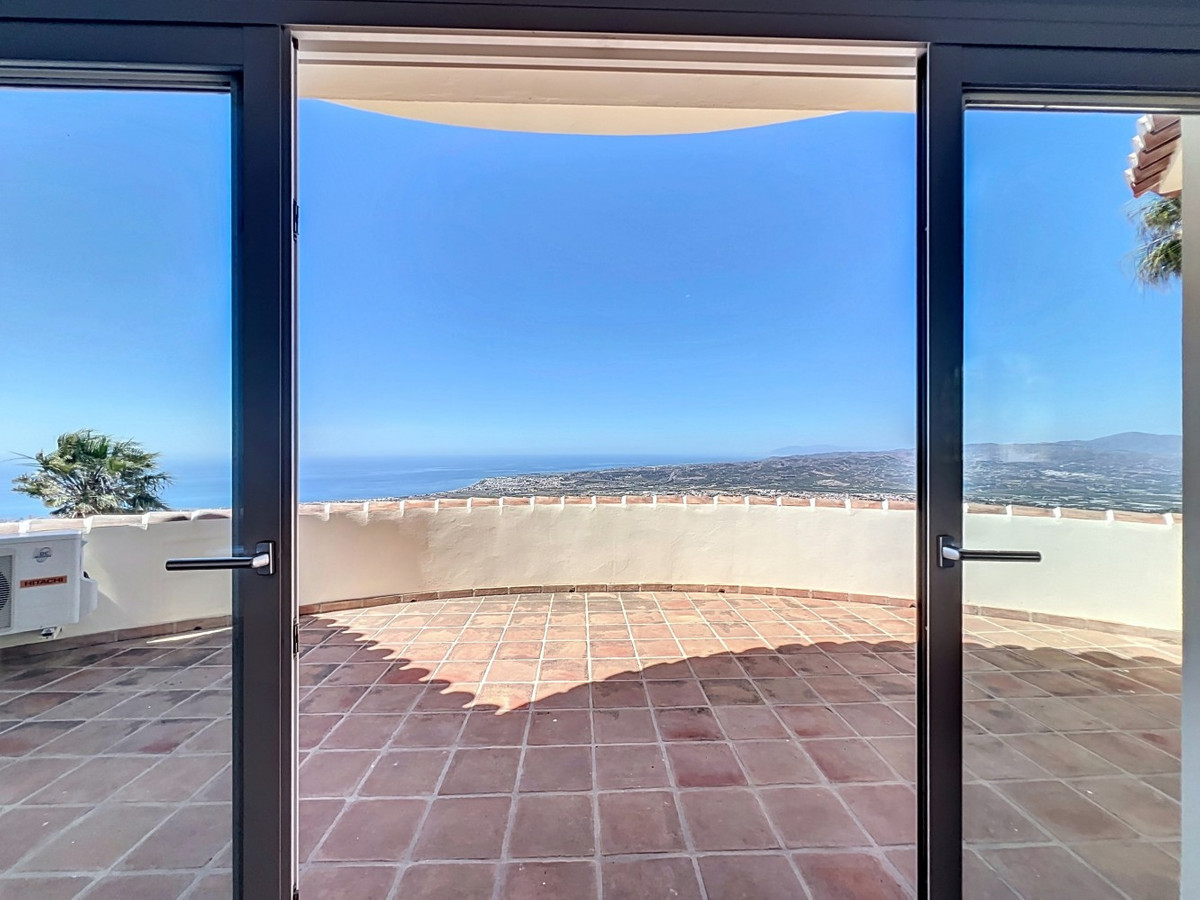 Detached Villa te koop in Algarrobo | 6 slaapkamers H5064178