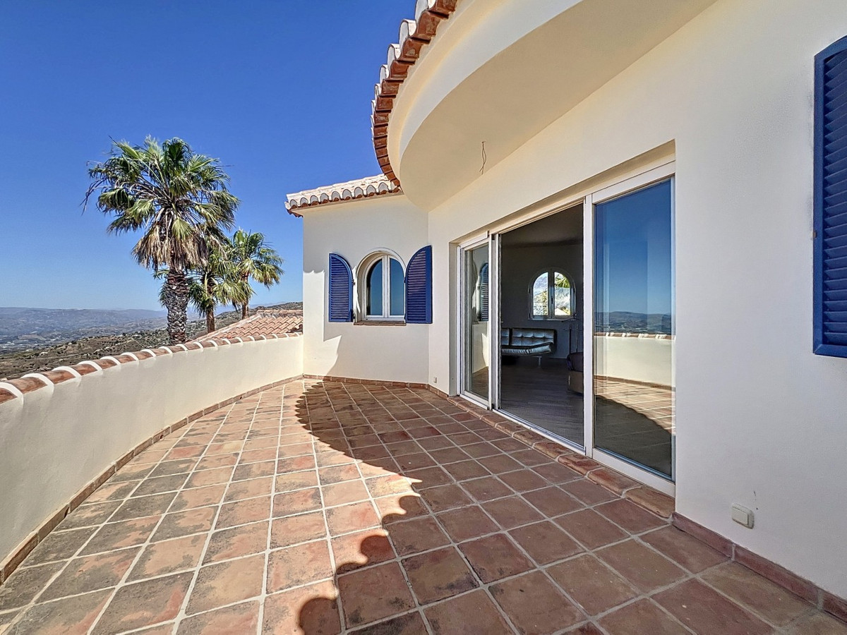 Detached Villa te koop in Algarrobo | 6 slaapkamers H5064178