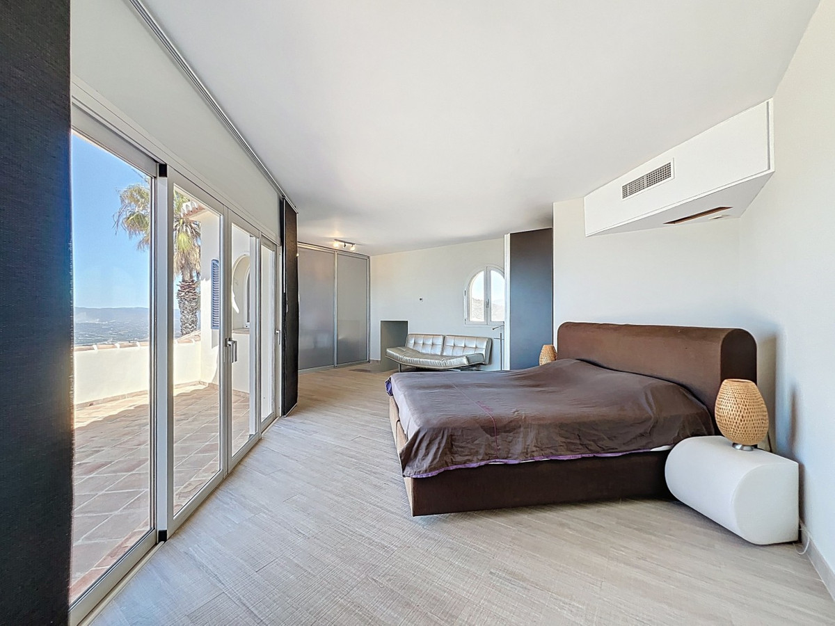 Detached Villa te koop in Algarrobo | 6 slaapkamers H5064178