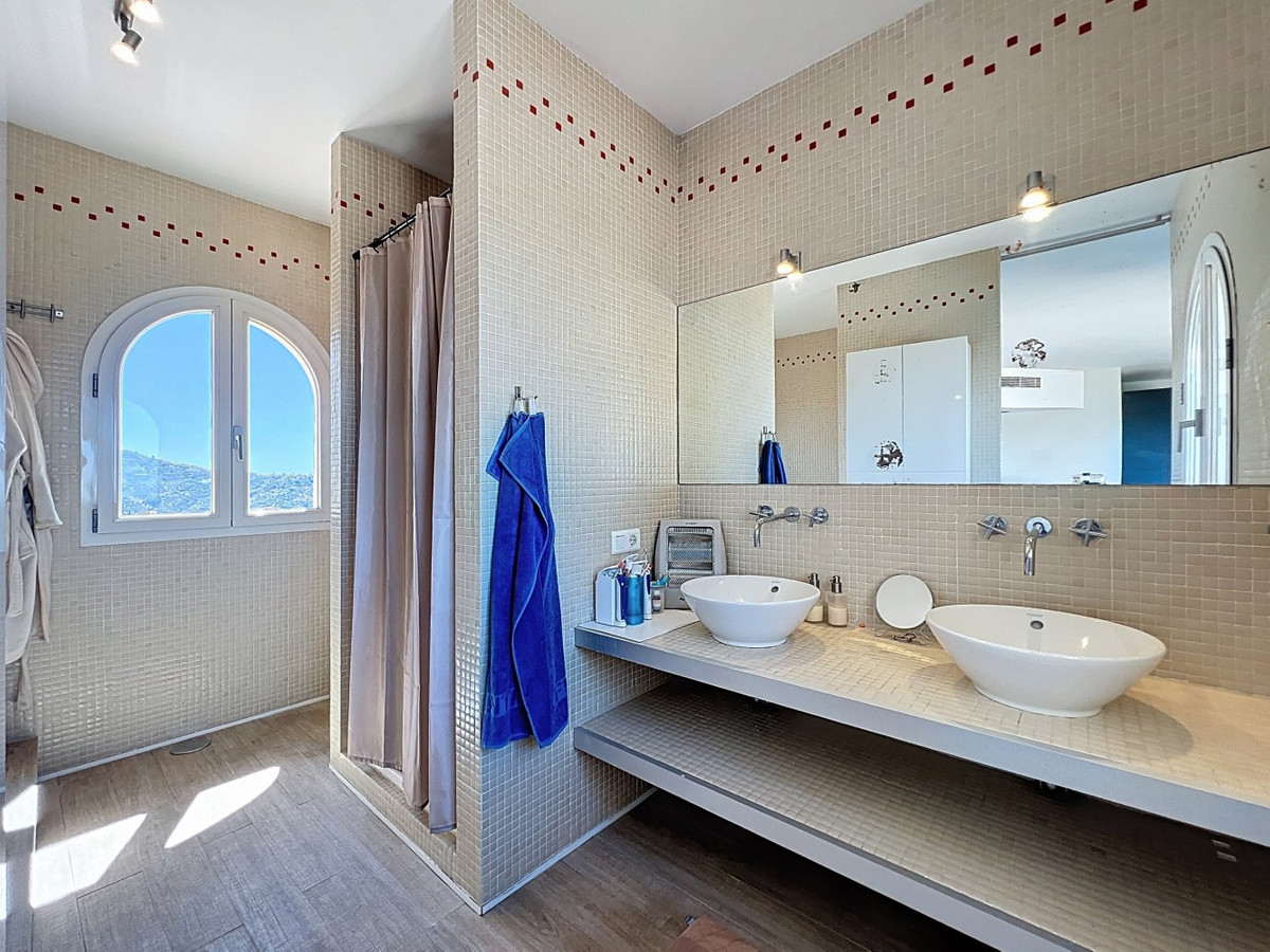 Detached Villa te koop in Algarrobo | 6 slaapkamers H5064178