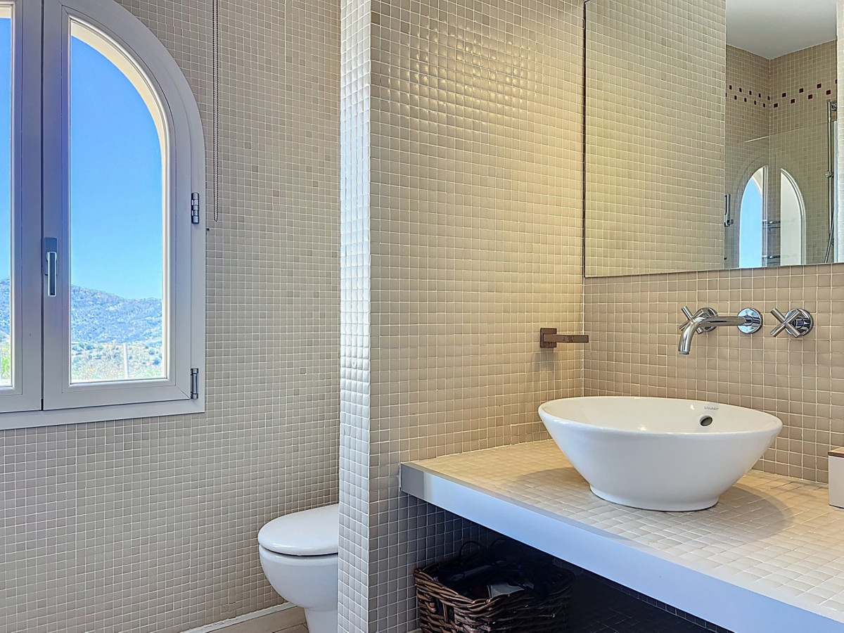 Detached Villa te koop in Algarrobo | 6 slaapkamers H5064178