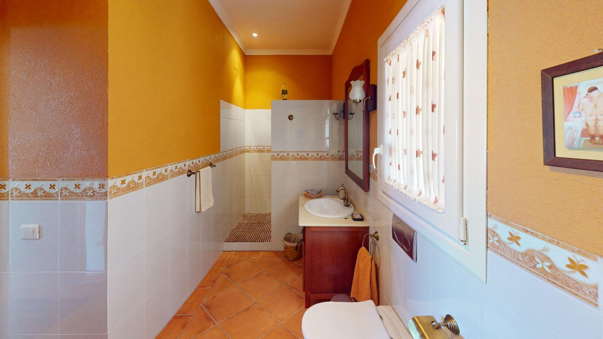 Huis te koop in Algarrobo | 3 slaapkamers H5123266