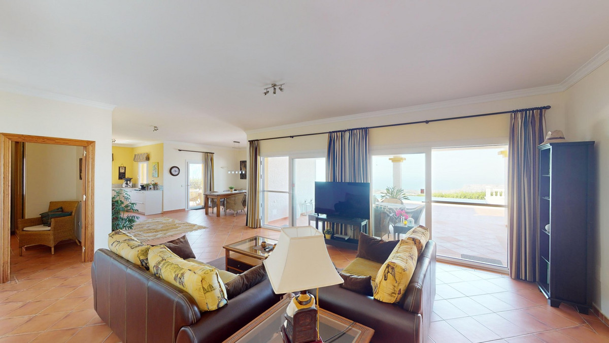 Huis te koop in Algarrobo | 3 slaapkamers H5123266