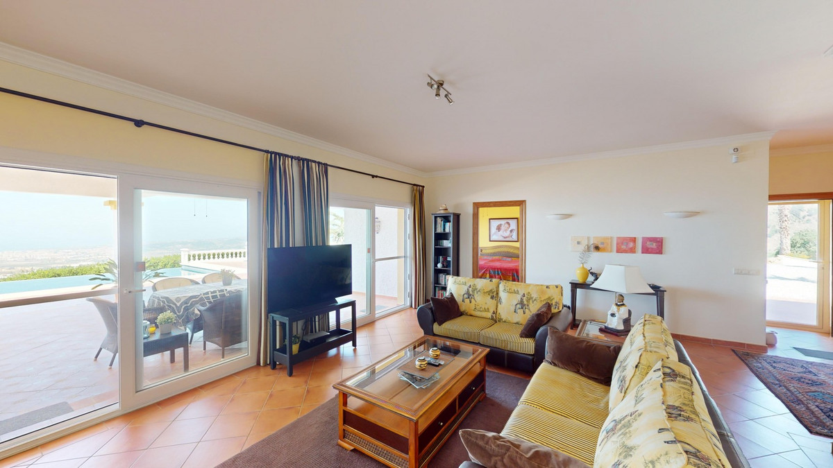 Huis te koop in Algarrobo | 3 slaapkamers H5123266