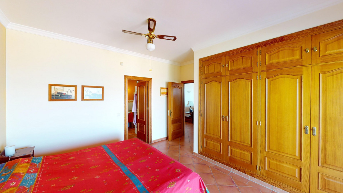 Huis te koop in Algarrobo | 3 slaapkamers H5123266