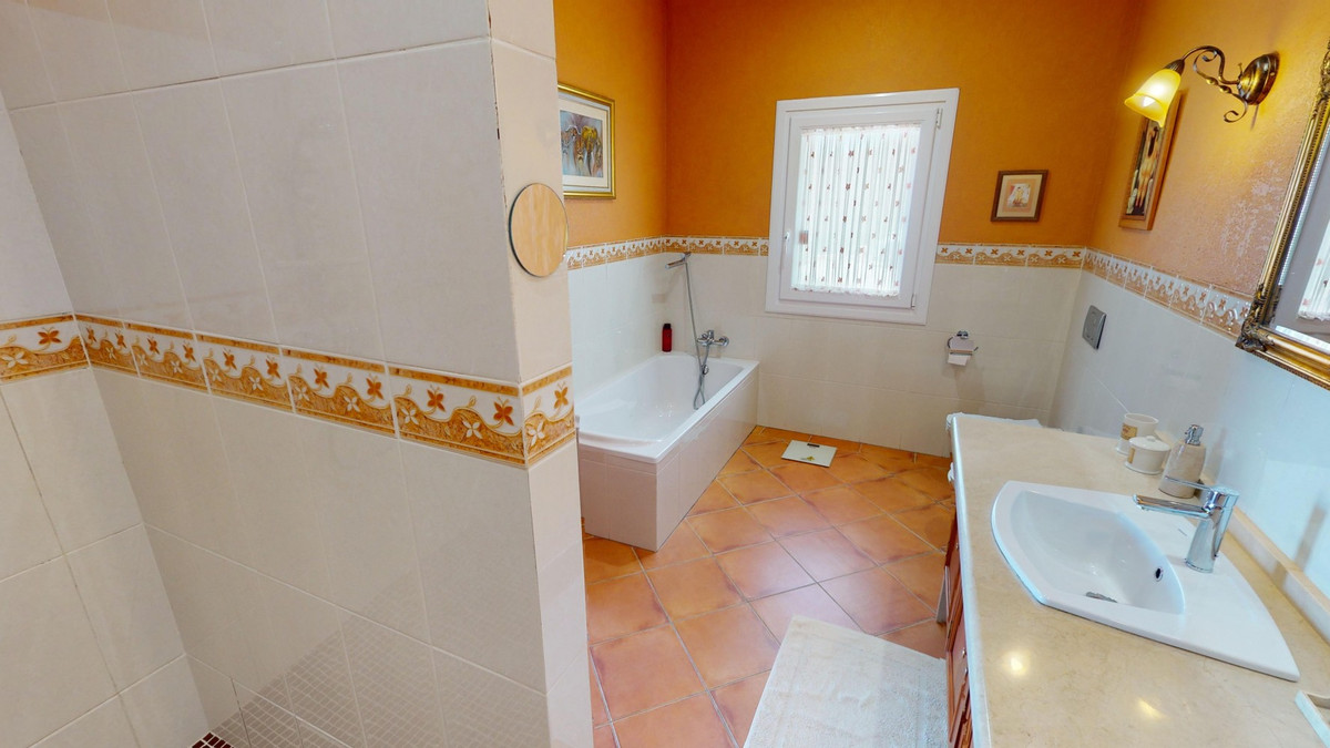 Huis te koop in Algarrobo | 3 slaapkamers H5123266