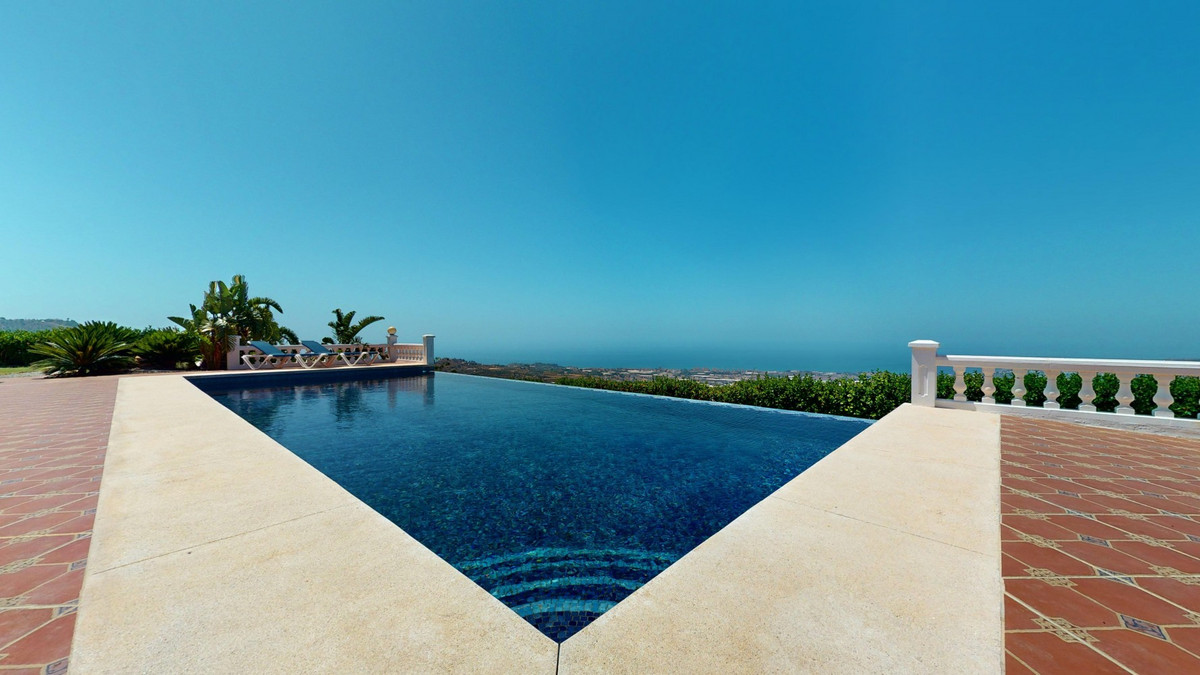 Huis te koop in Algarrobo | 3 slaapkamers H5123266